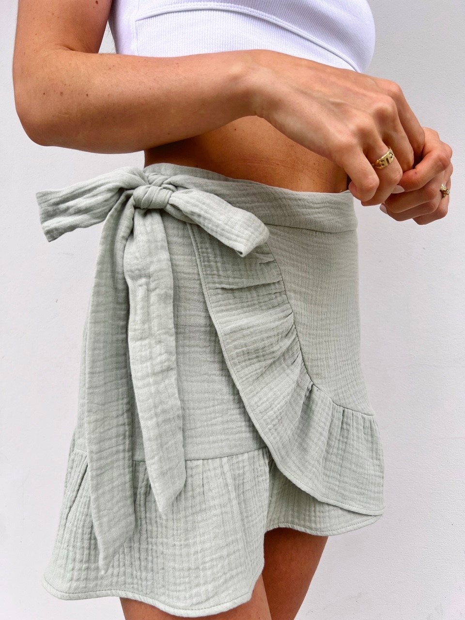 Saia Curta Feminina Vanessa Verde - Mini Moni Saia Curta Feminina Vanessa Verde - Mini Moni