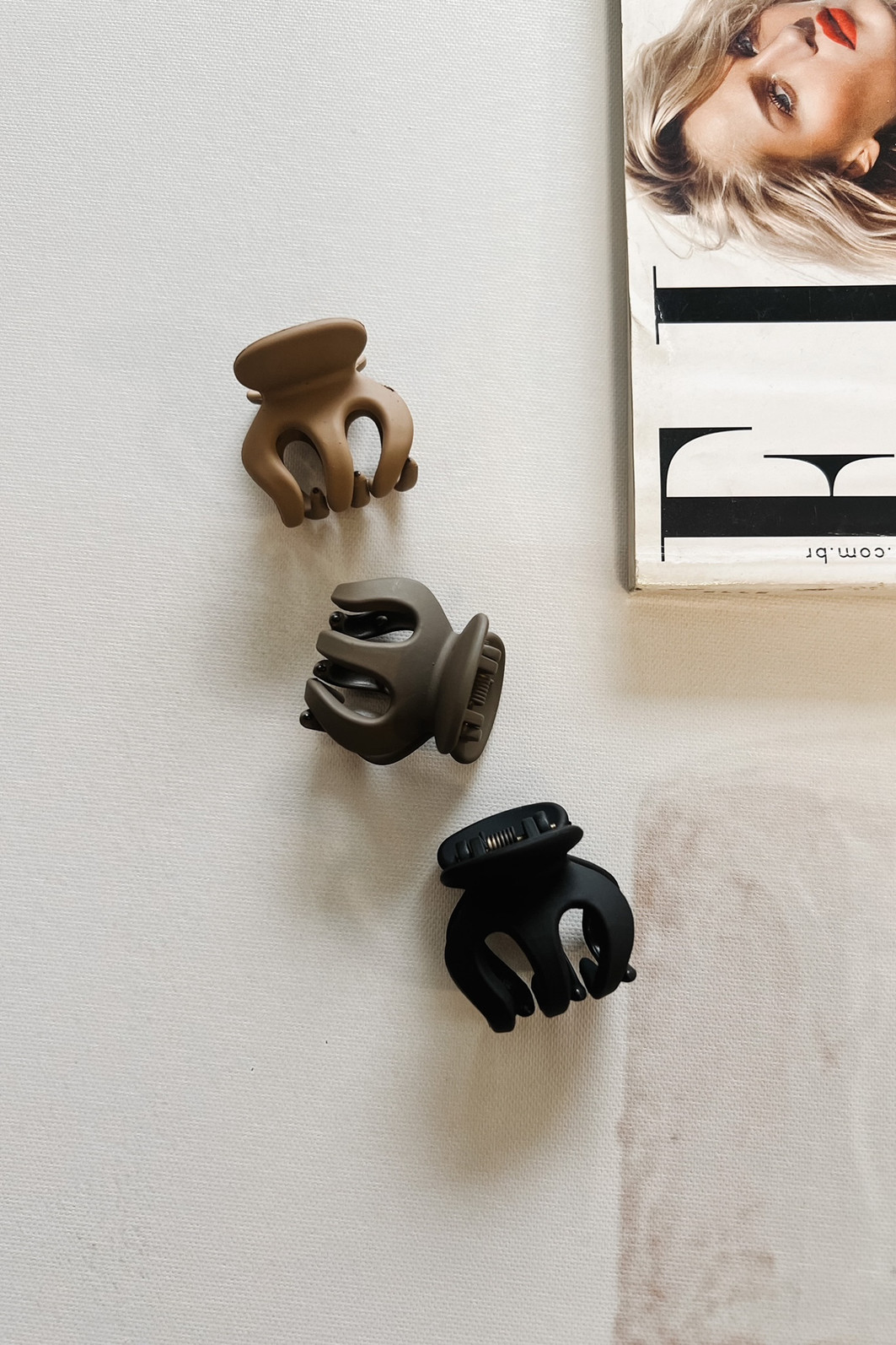 Mini Prendedor Pregadeira de Cabelo - Mini Moni