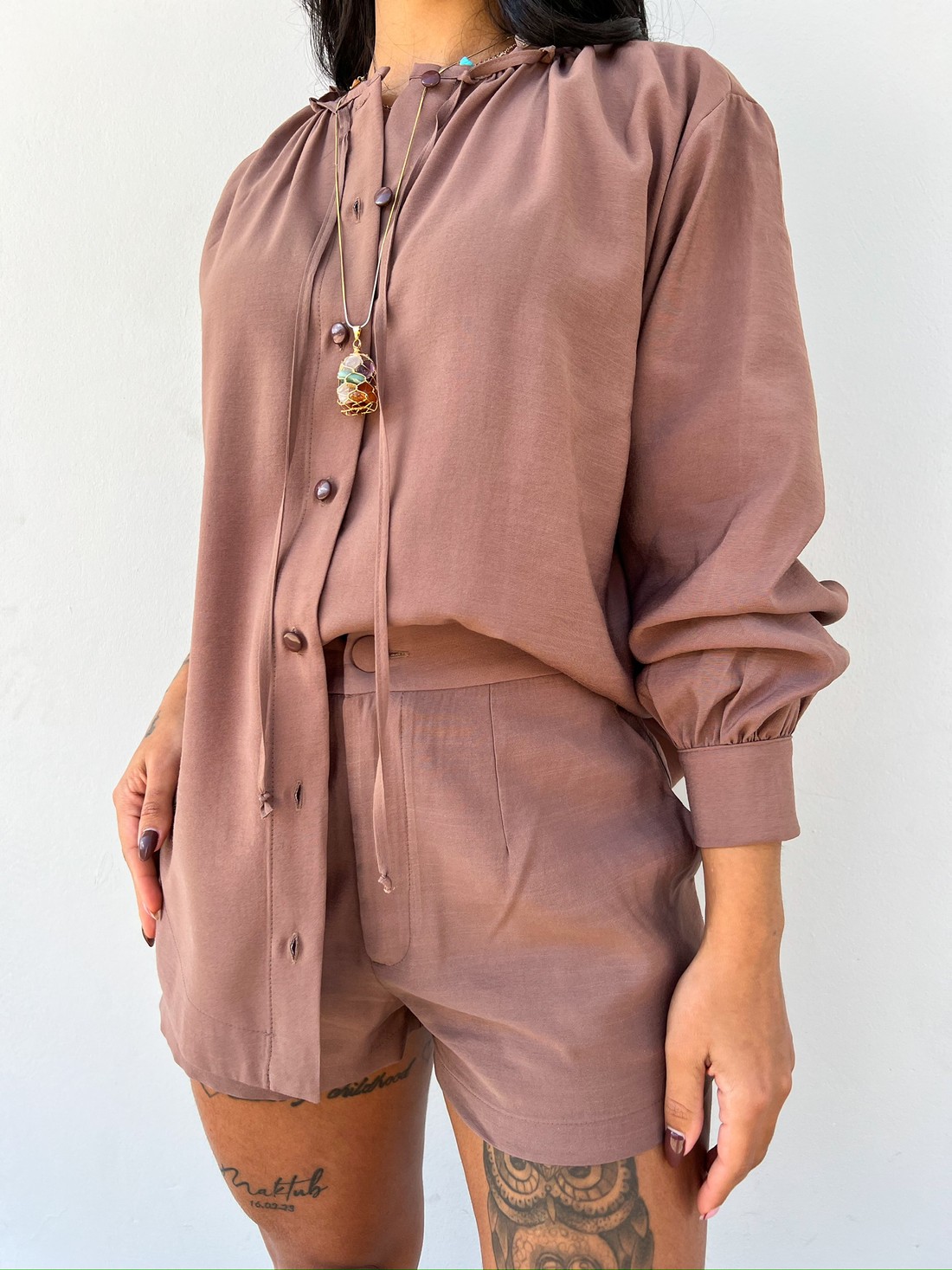 Shorts de Alfaiataria Nathalie Marrom - Mini Moni