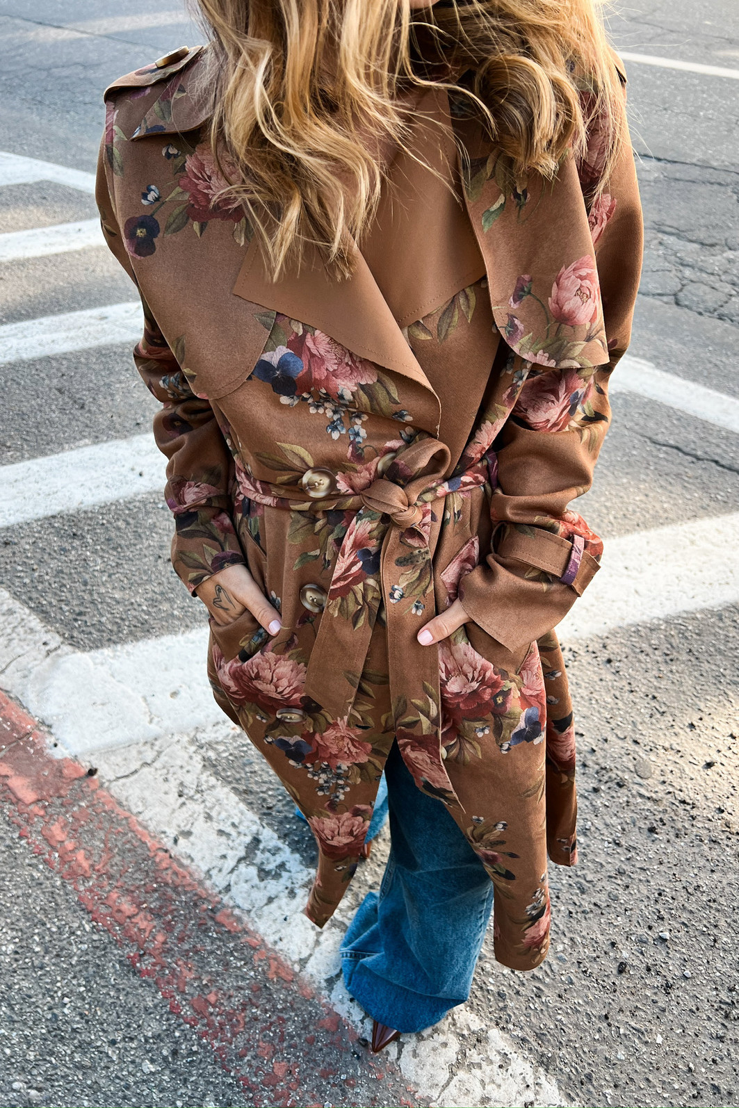 Sobretudo de Suede Floral Caramelo - Mini Moni