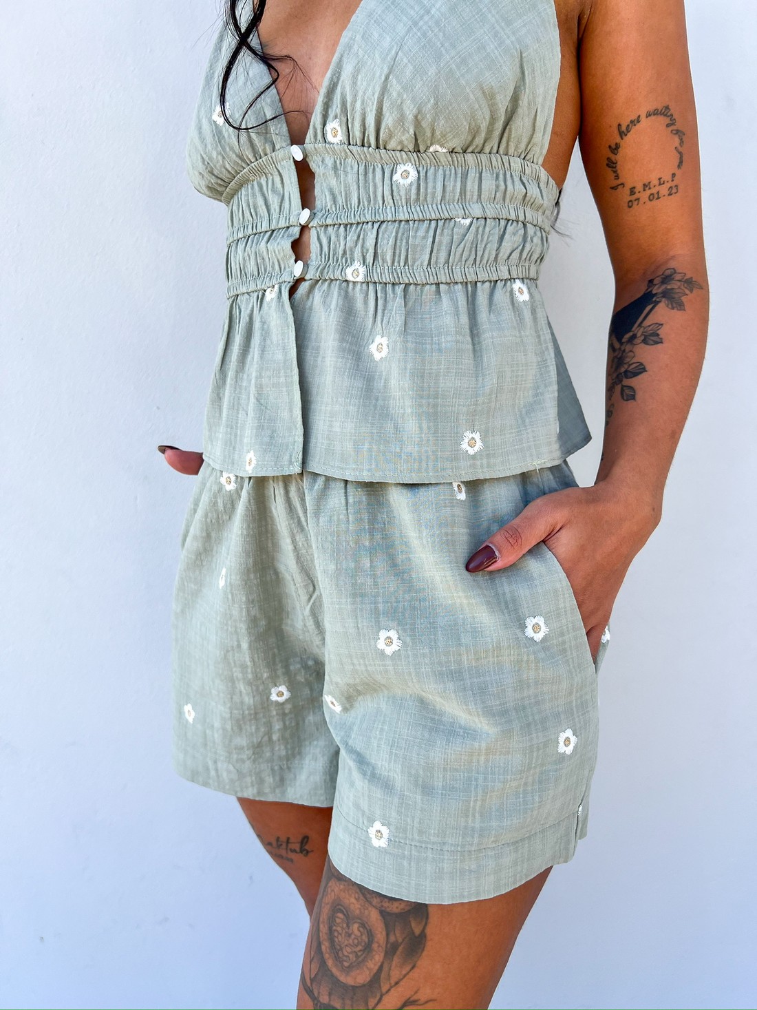 Shorts Feminino Bordado Jardim Verde Pistache - MiniMoni