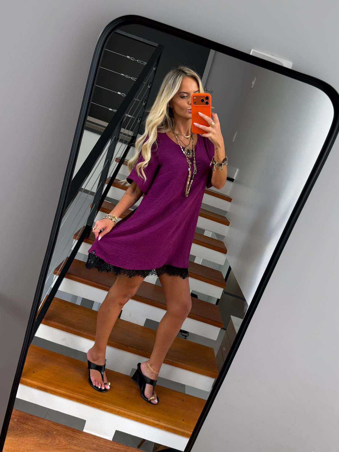 Vestido Curto Manga Curta Com Renda New Bordô