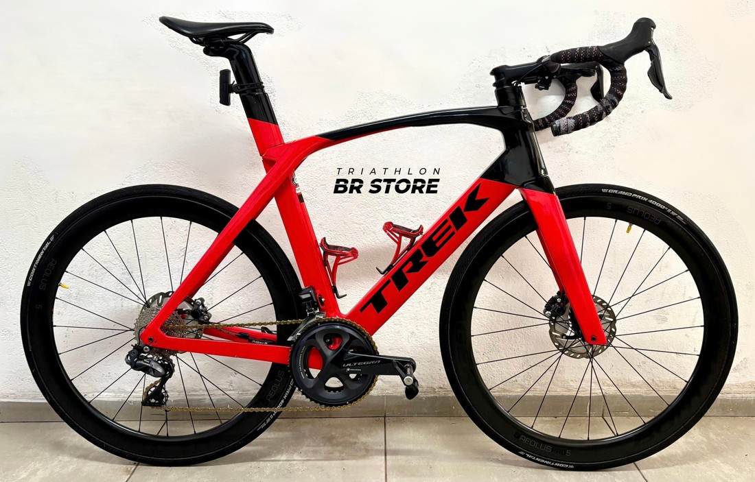 Trek Madone SL 6 Disc Trek Madone SL 6 Disc