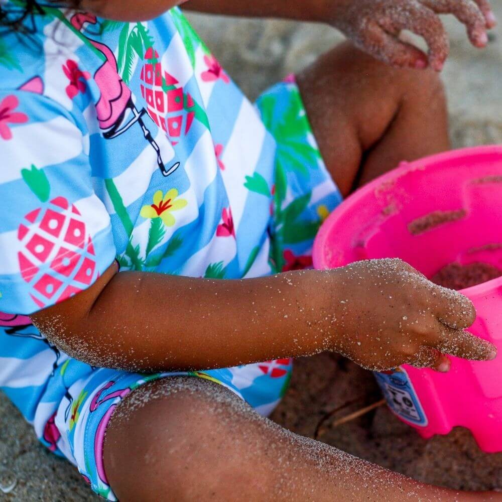 Macacão Praia Bebê Proteção Solar UV 50+ Manga Curta Flamingos Macacão Praia Bebê Proteção Solar UV 50+ Manga Curta Flamingos
