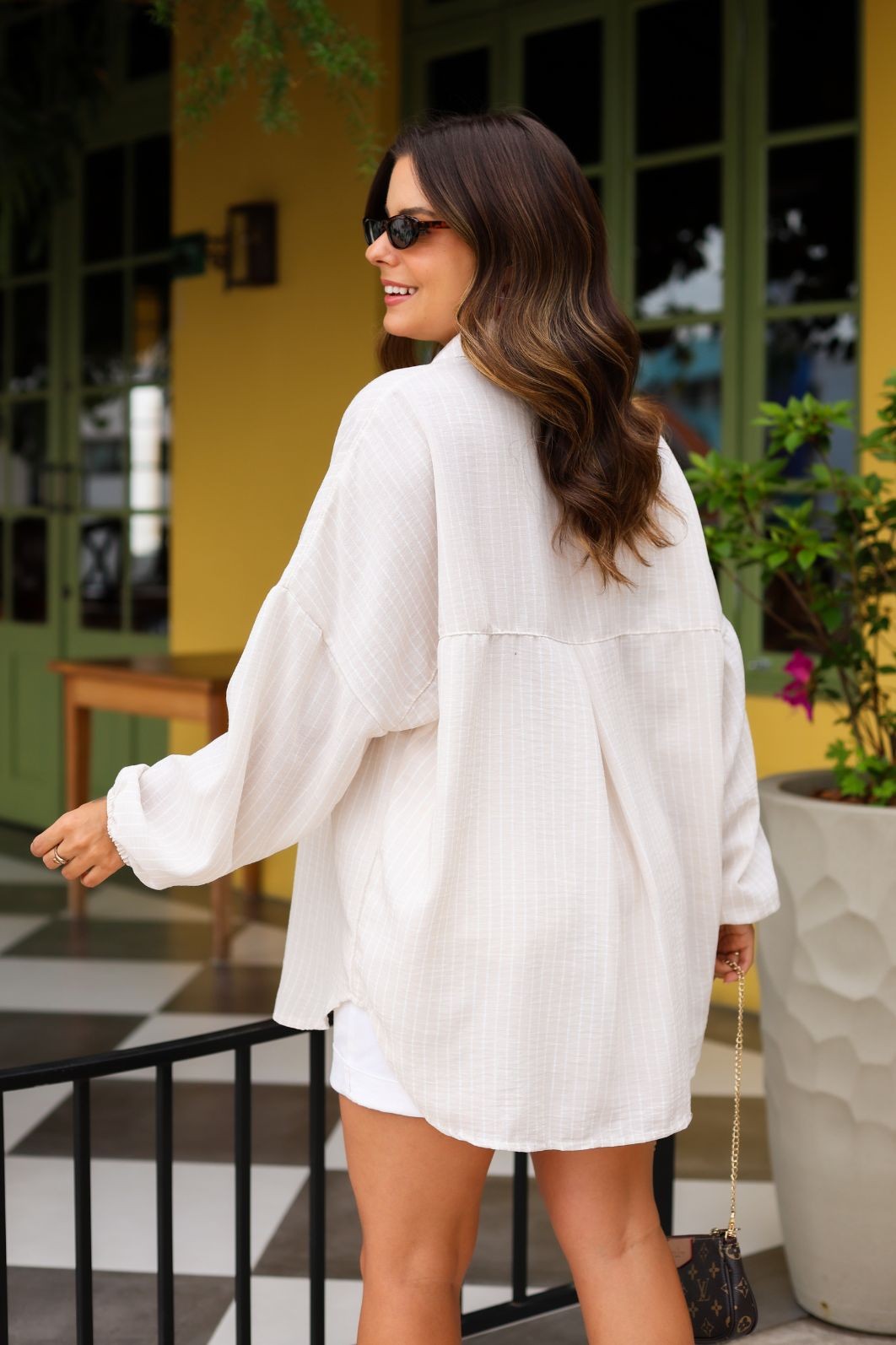 CAMISA OVERSIZED LISTRADA - AREIA