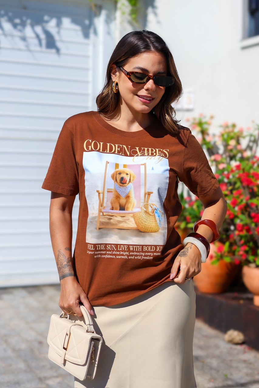 T-SHIRT ESTONADA GOLDEN VIBES - MARROM T-SHIRT ESTONADA GOLDEN VIBES - MARROM