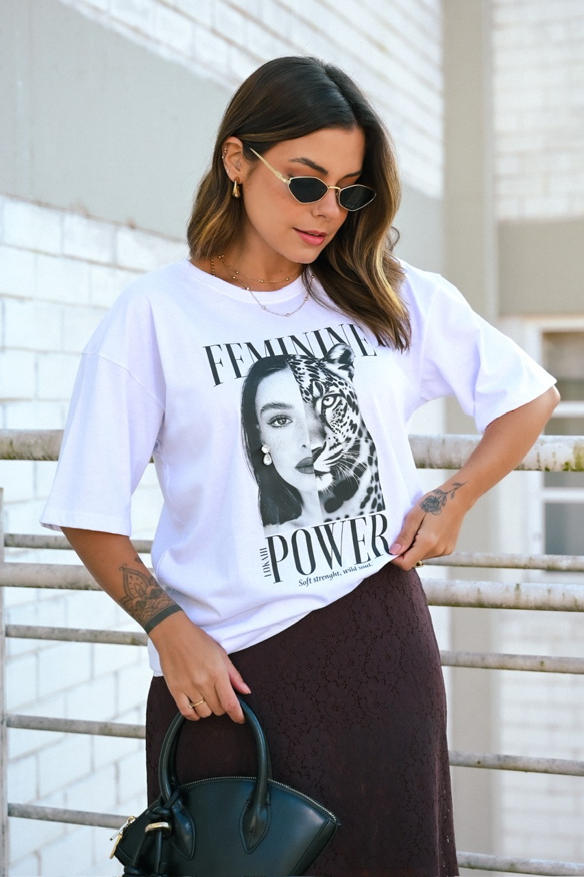 T-SHIRT OVERSIZED FEMININE - BRANCO T-SHIRT OVERSIZED FEMININE - BRANCO