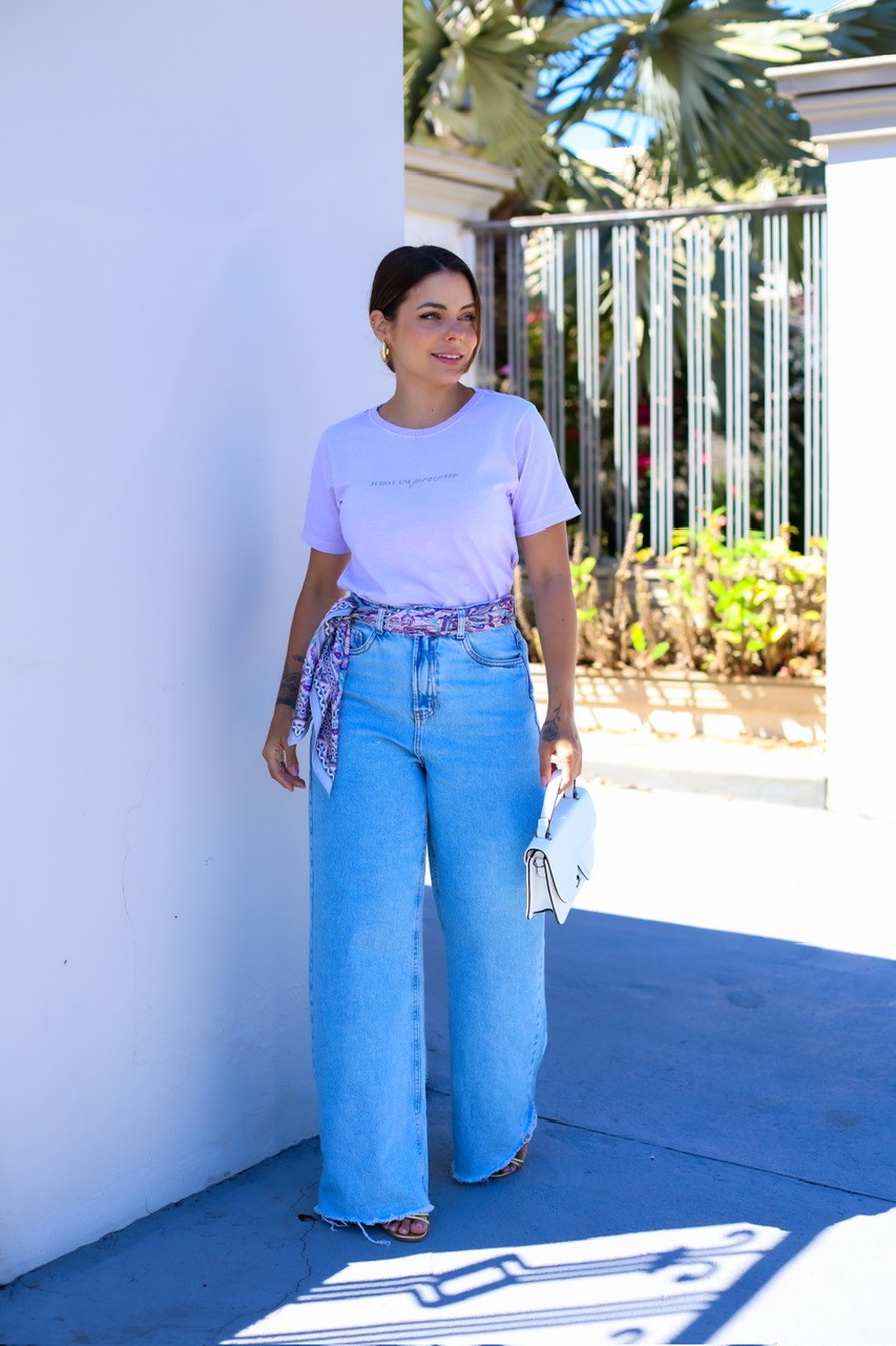 T-SHIRT ESTONADA TUDO É UM PROCESSO - LILÁS T-SHIRT ESTONADA TUDO É UM PROCESSO - LILÁS