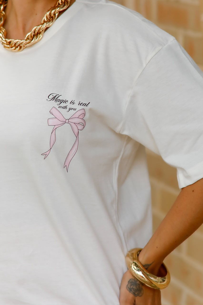 T-SHIRT OVERSIZED MAGIC IS REAL - OFF WHITE T-SHIRT OVERSIZED MAGIC IS REAL - OFF WHITE