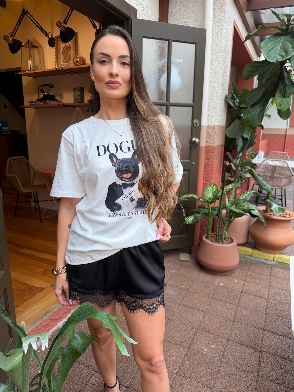 SHORTS DE CETIM COM BARRA DE RENDA - PRETO SHORTS DE CETIM COM BARRA DE RENDA - PRETO