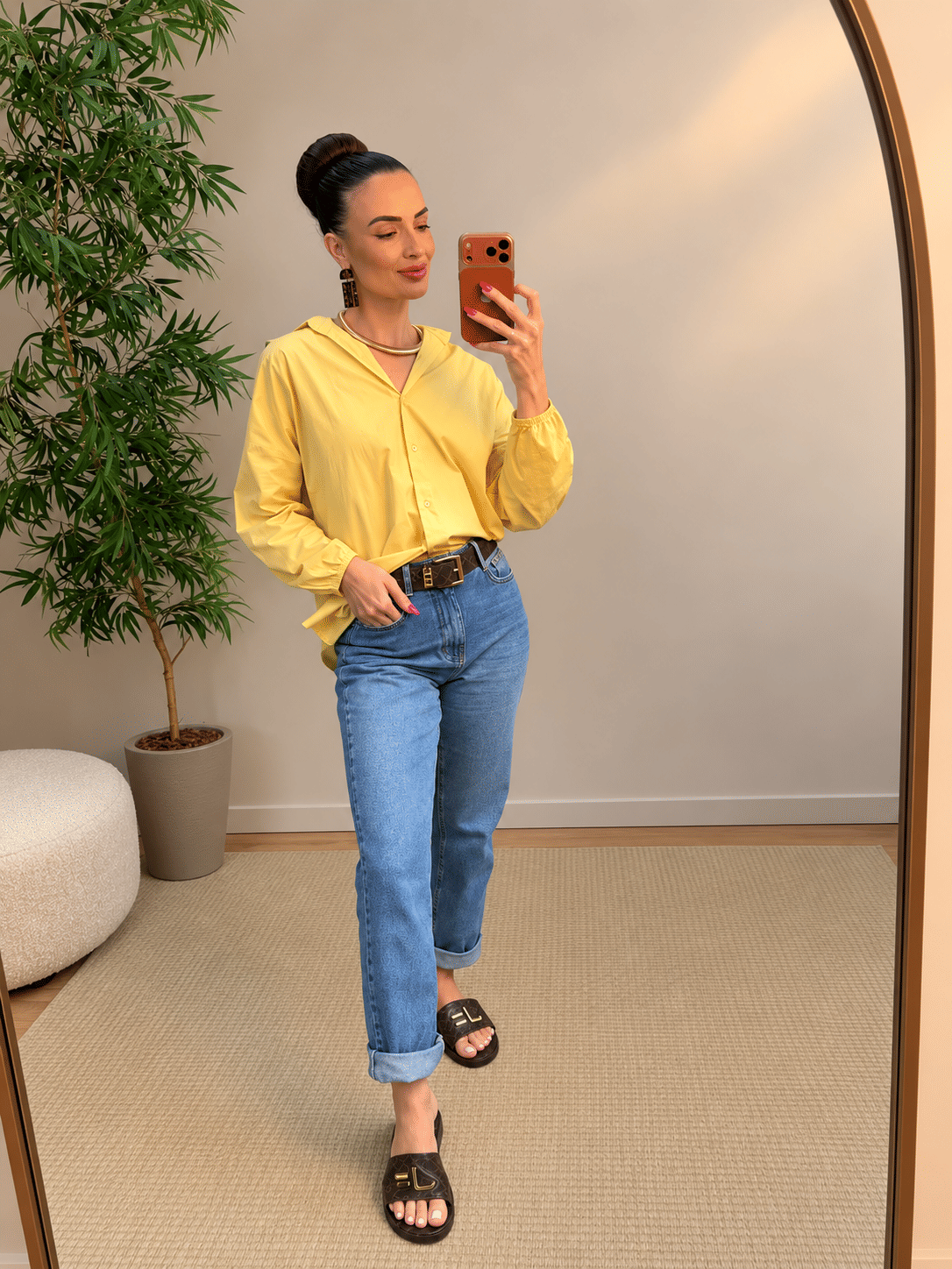 CAMISA OVERSIZED - AMARELO MANTEIGA CAMISA OVERSIZED - AMARELO MANTEIGA