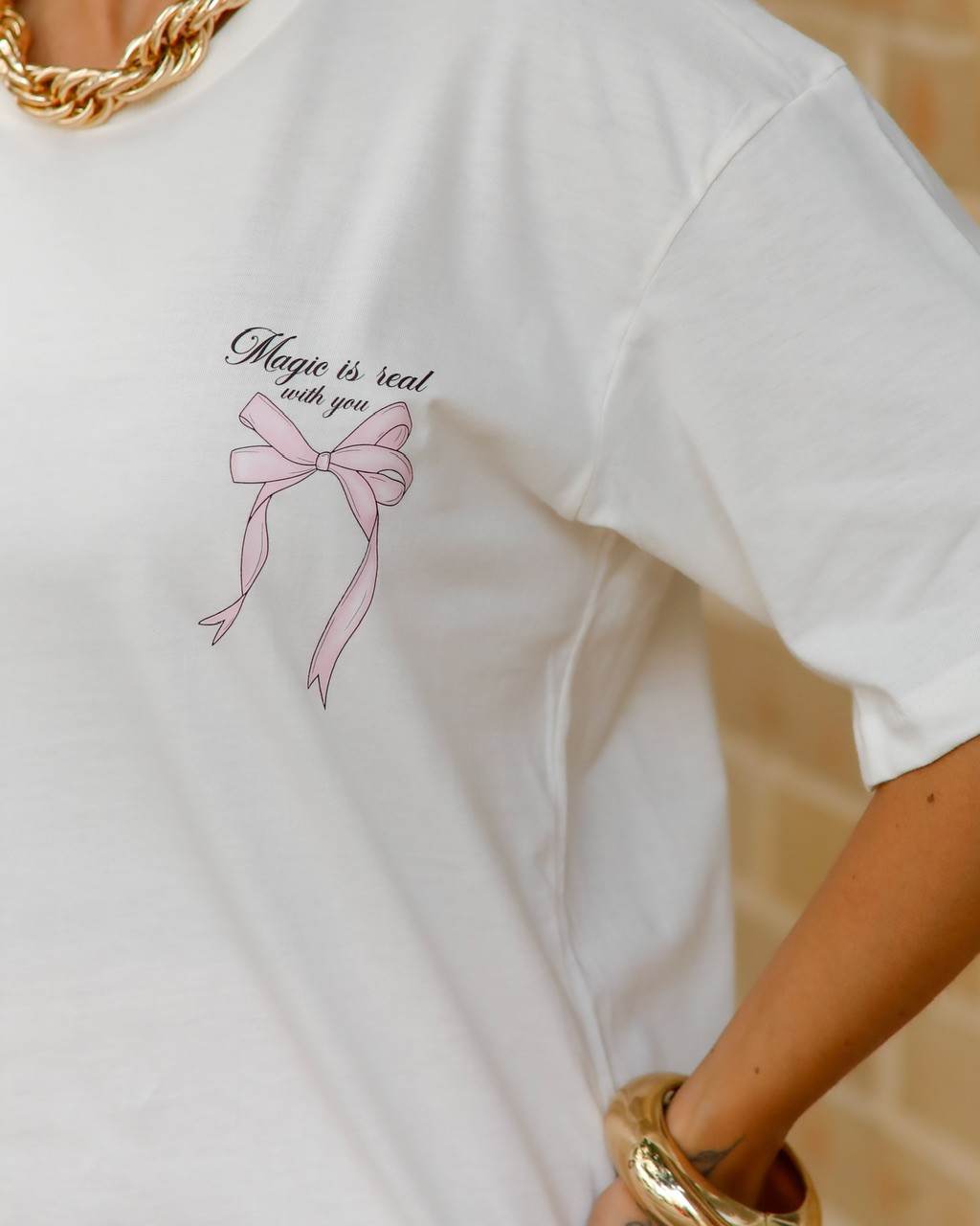 T-SHIRT OVERSIZED MAGIC IS REAL - OFF WHITE T-SHIRT OVERSIZED MAGIC IS REAL - OFF WHITE