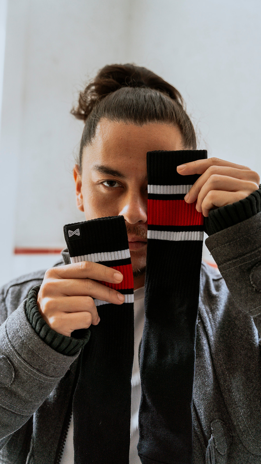 Meia Esportiva Norden Stripe Preto e Vermelho Meia Esportiva Norden Stripe Preto e Vermelho