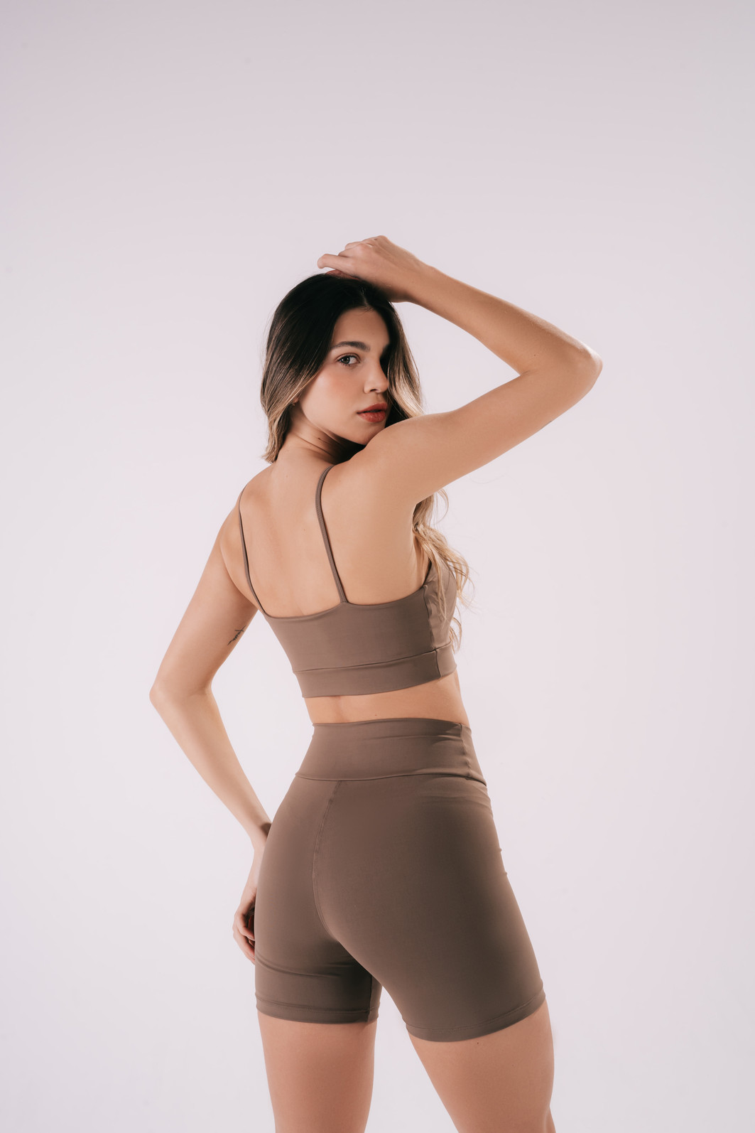 Conjunto Feminino Fitness Shorts + Top Coffe Conjunto Feminino Fitness Shorts + Top Coffe