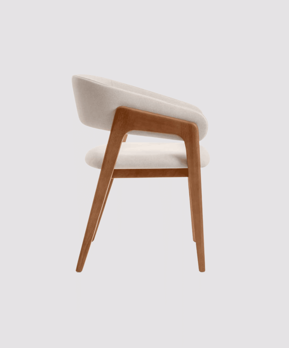 Cadeira Amore com Braços em Madeira Maciça e Estofado Anatômico