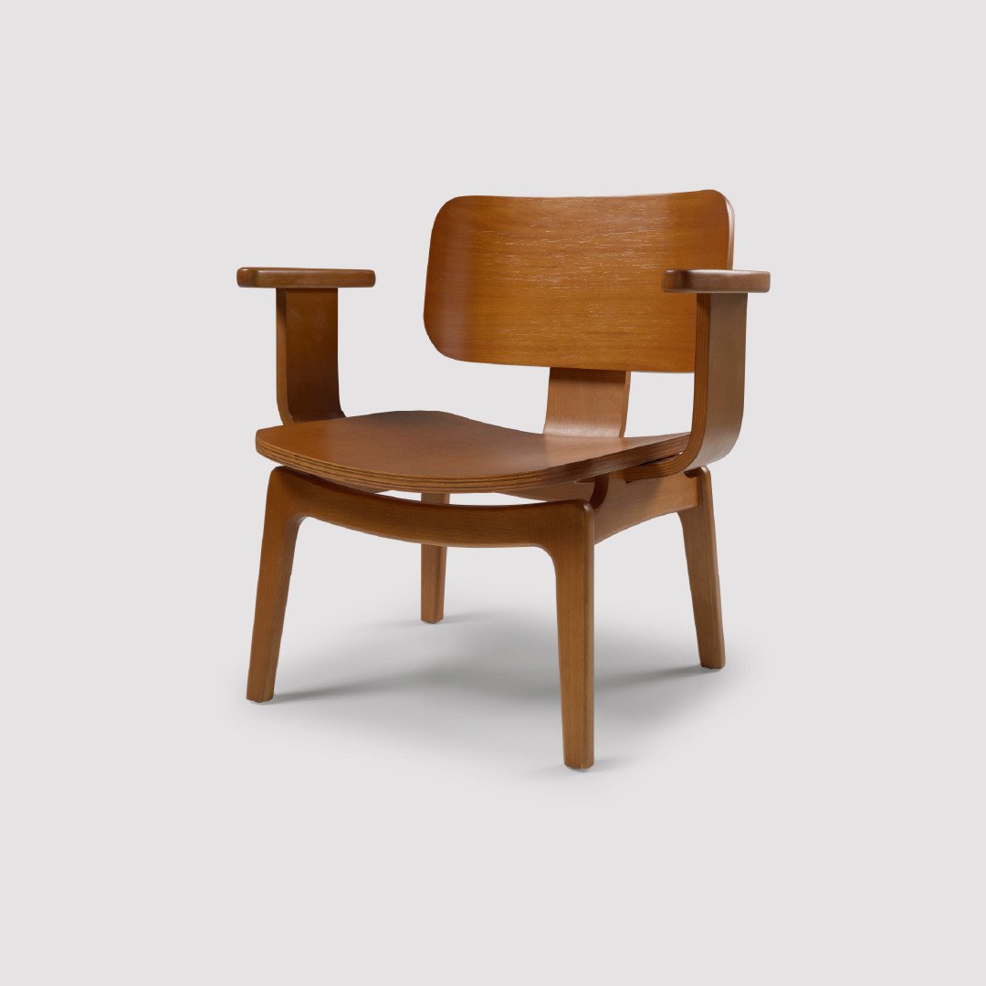 Poltrona de Madeira Curvada Bolzano Design Orgânico Poltrona de Madeira Curvada Bolzano Design Orgânico