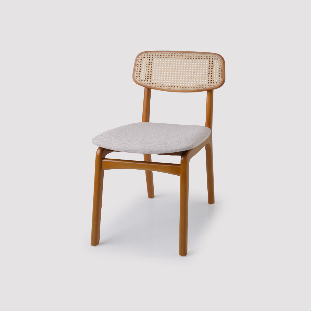 Cadeira Sorrento em Madeira Maciça com Tela Portuguesa e Design Leve Sofisticado Cadeira Sorrento em Madeira Maciça com Tela Portuguesa e Design Leve Sofisticado