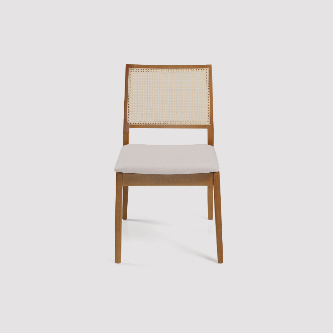 Cadeira Trento Estofada em Madeira Maciça com Tela Portuguesa e Conforto Funcional Cadeira Trento Estofada em Madeira Maciça com Tela Portuguesa e Conforto Funcional