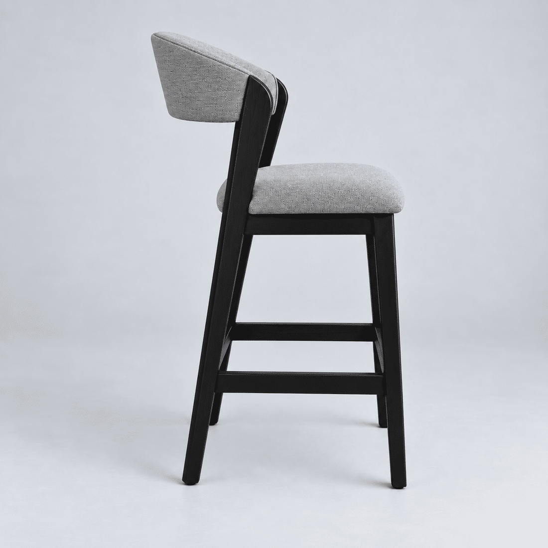 Banqueta Seul Cor Preto Laqueado E Toda Estofada Em Linho Cinza Banqueta Seul Cor Preto Laqueado E Toda Estofada Em Linho Cinza