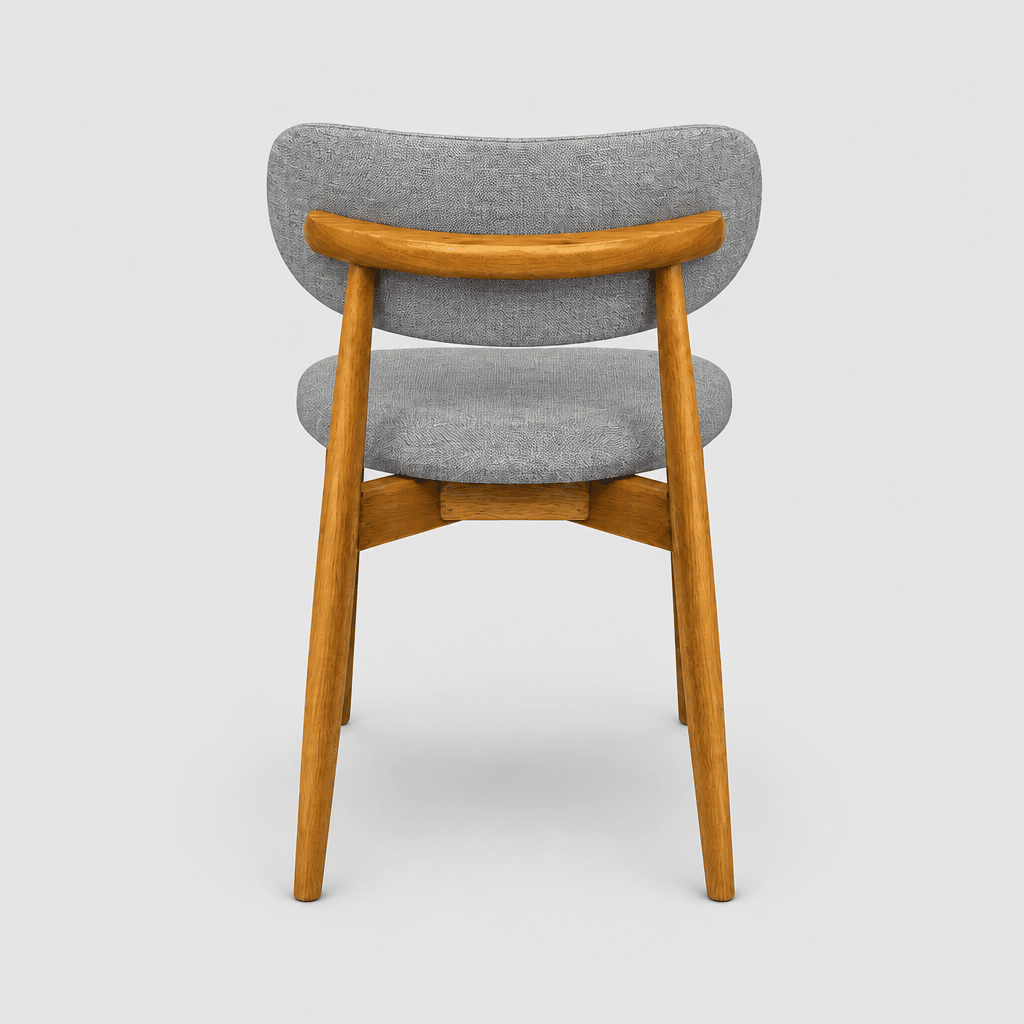 Cadeira Porto Estofada Linho Cinza em Madeira Maciça cor Mel com Design Minimalista Cadeira Porto Estofada Linho Cinza em Madeira Maciça cor Mel com Design Minimalista