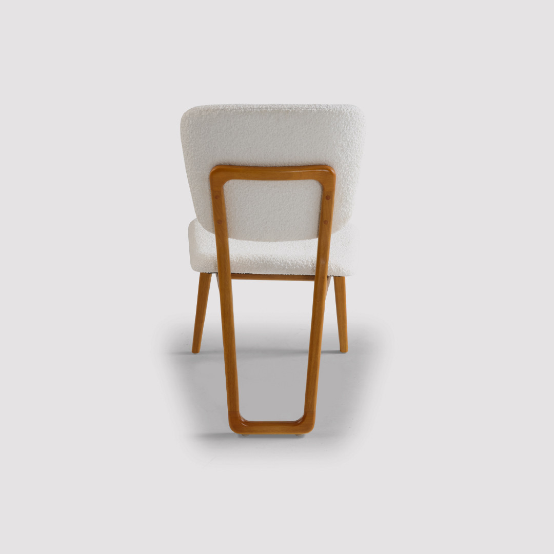 Cadeira de Jantar Varenna Estofada em Madeira Maciça Cadeira de Jantar Varenna Estofada em Madeira Maciça