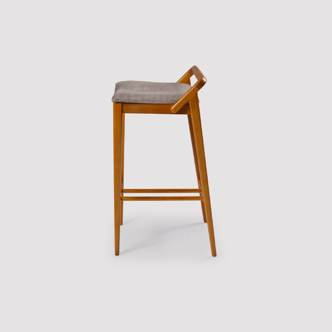 Banqueta de Madeira Maciça Estofada Orvieto Ergonômica
