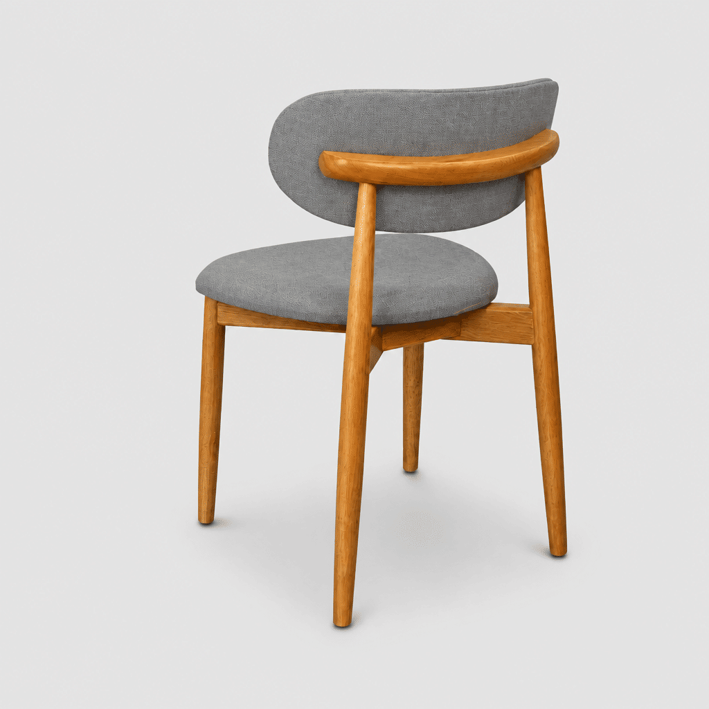 Cadeira Porto Estofada Linho Cinza em Madeira Maciça cor Mel com Design Minimalista Cadeira Porto Estofada Linho Cinza em Madeira Maciça cor Mel com Design Minimalista