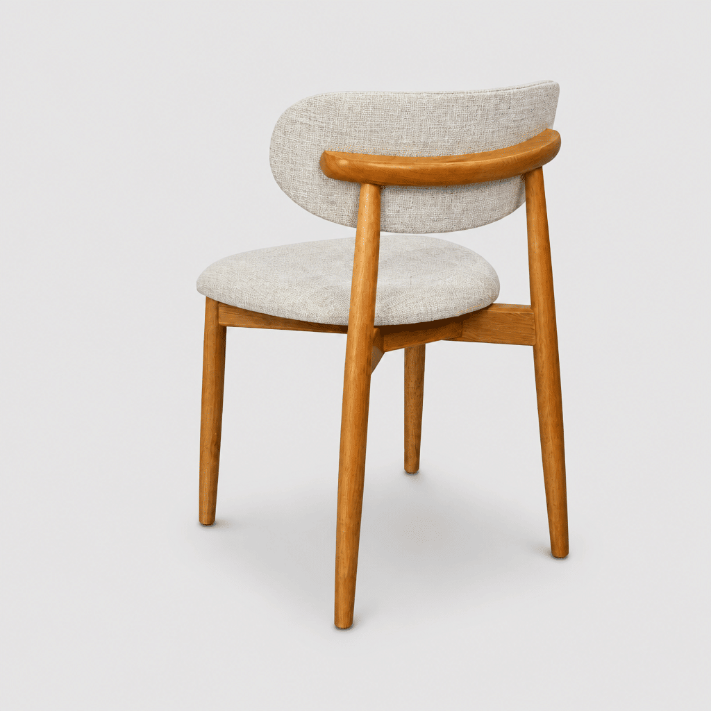 Cadeira Porto Estofada Linho Off-White em Madeira Maciça cor Mel com Design Minimalista Cadeira Porto Estofada Linho Off-White em Madeira Maciça cor Mel com Design Minimalista