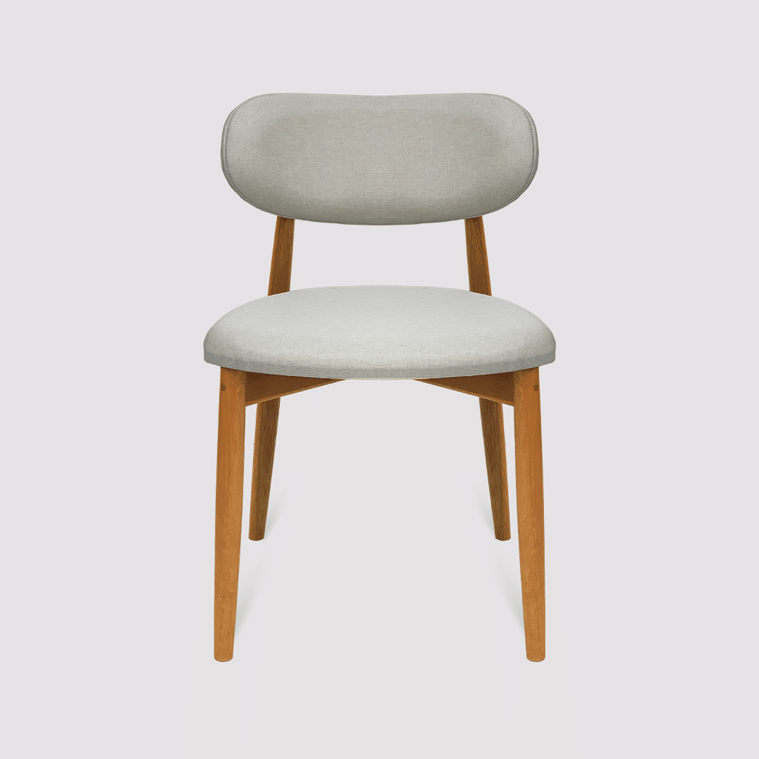 Cadeira Porto Estofada em Madeira Maciça com Design Minimalista