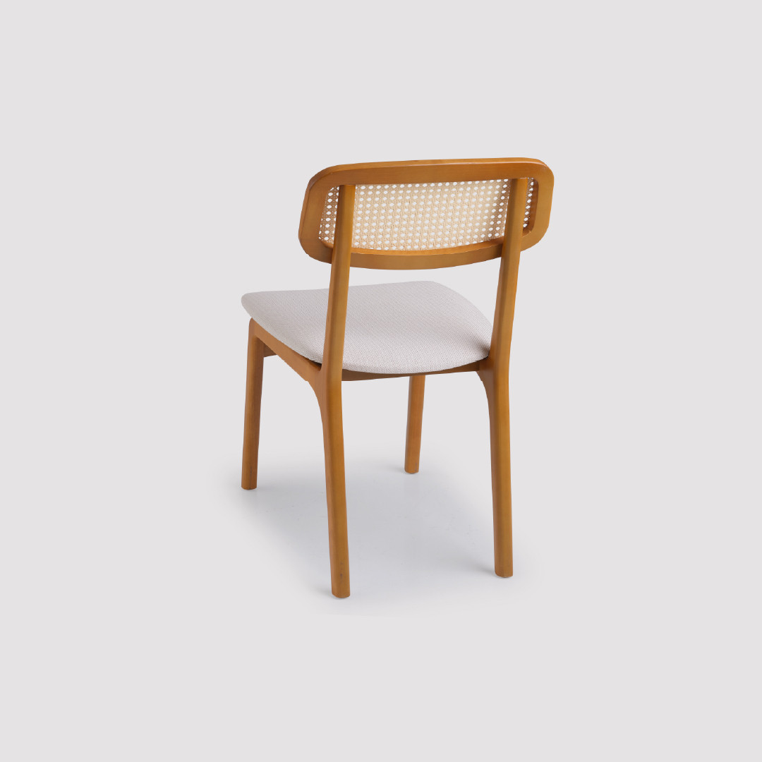 Cadeira Sorrento em Madeira Maciça com Tela Portuguesa e Design Leve Sofisticado Cadeira Sorrento em Madeira Maciça com Tela Portuguesa e Design Leve Sofisticado