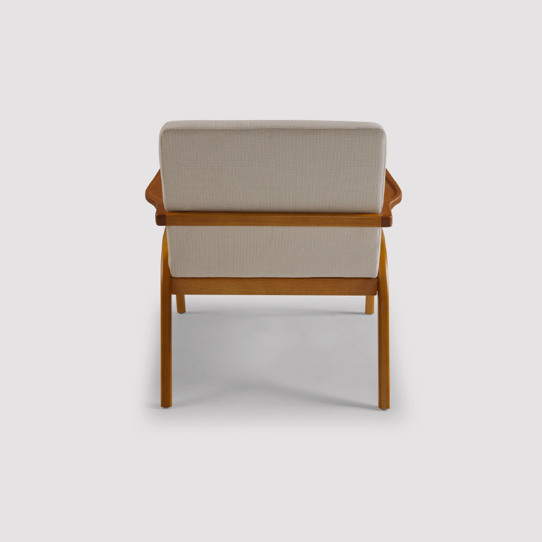 Poltrona de Madeira Maciça Estofada Brioni Poltrona de Madeira Maciça Estofada Brioni