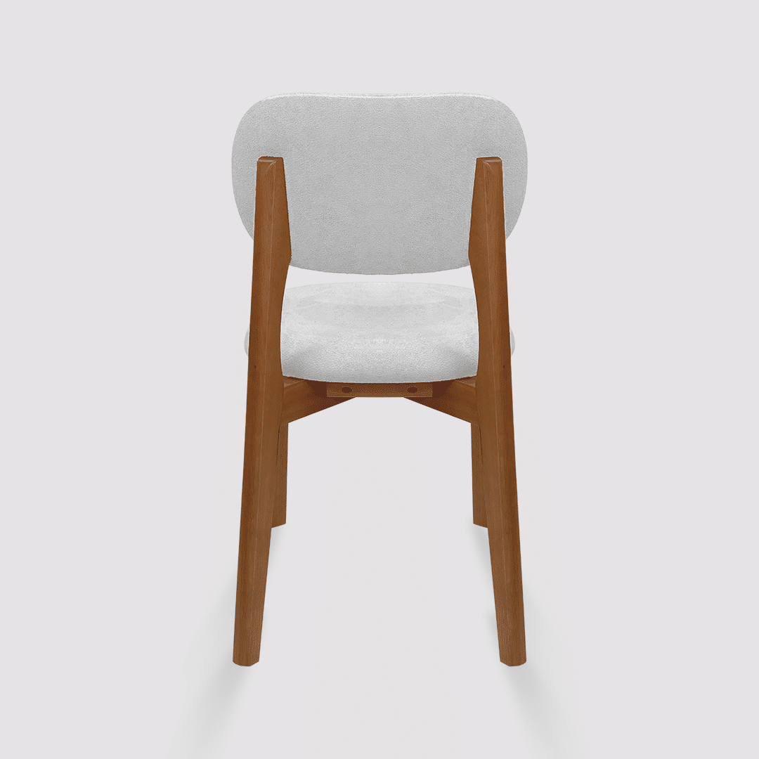 Cadeira Cairo Estofada em Madeira Maciça com Design Funcional Cadeira Cairo Estofada em Madeira Maciça com Design Funcional