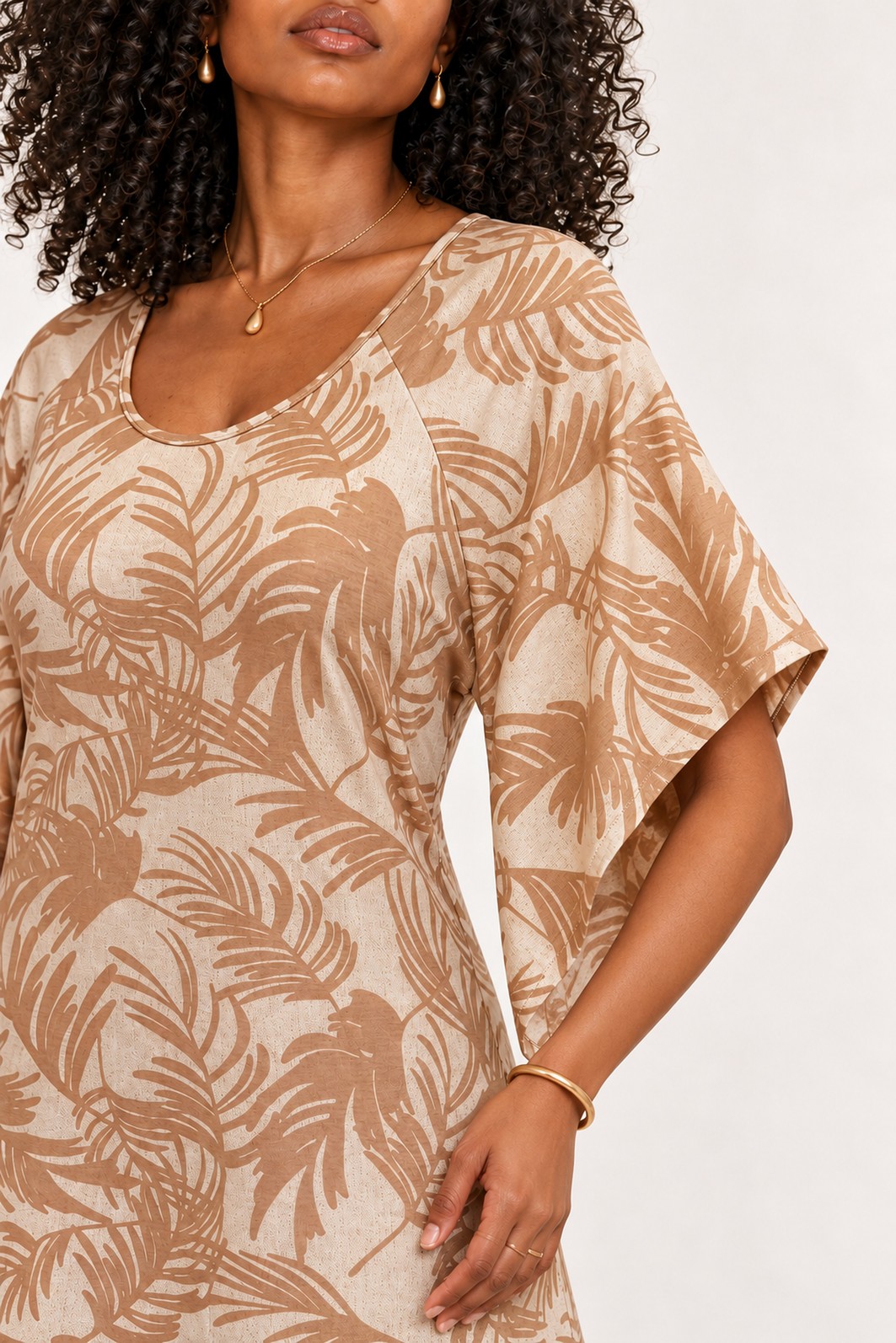 VESTIDO MANGA SINO - ESTAMPA BEGE VESTIDO MANGA SINO - ESTAMPA BEGE