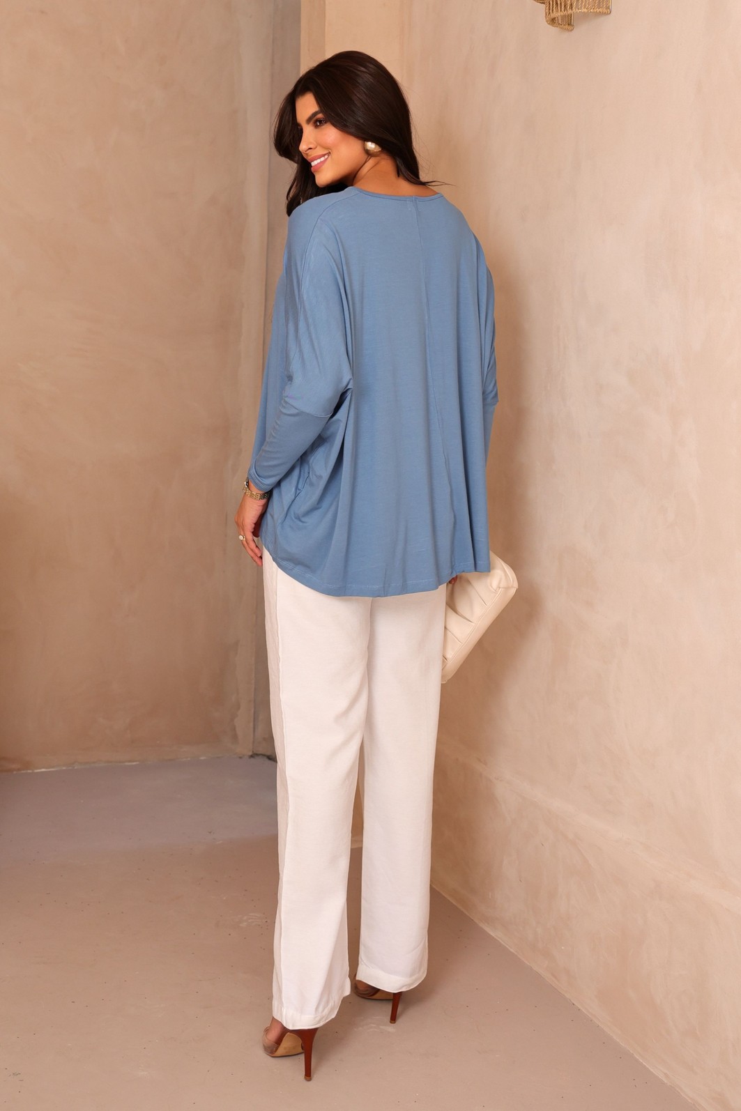BLUSA MORCEGO MANGA LONGA - AZUL JEANS BLUSA MORCEGO MANGA LONGA - AZUL JEANS