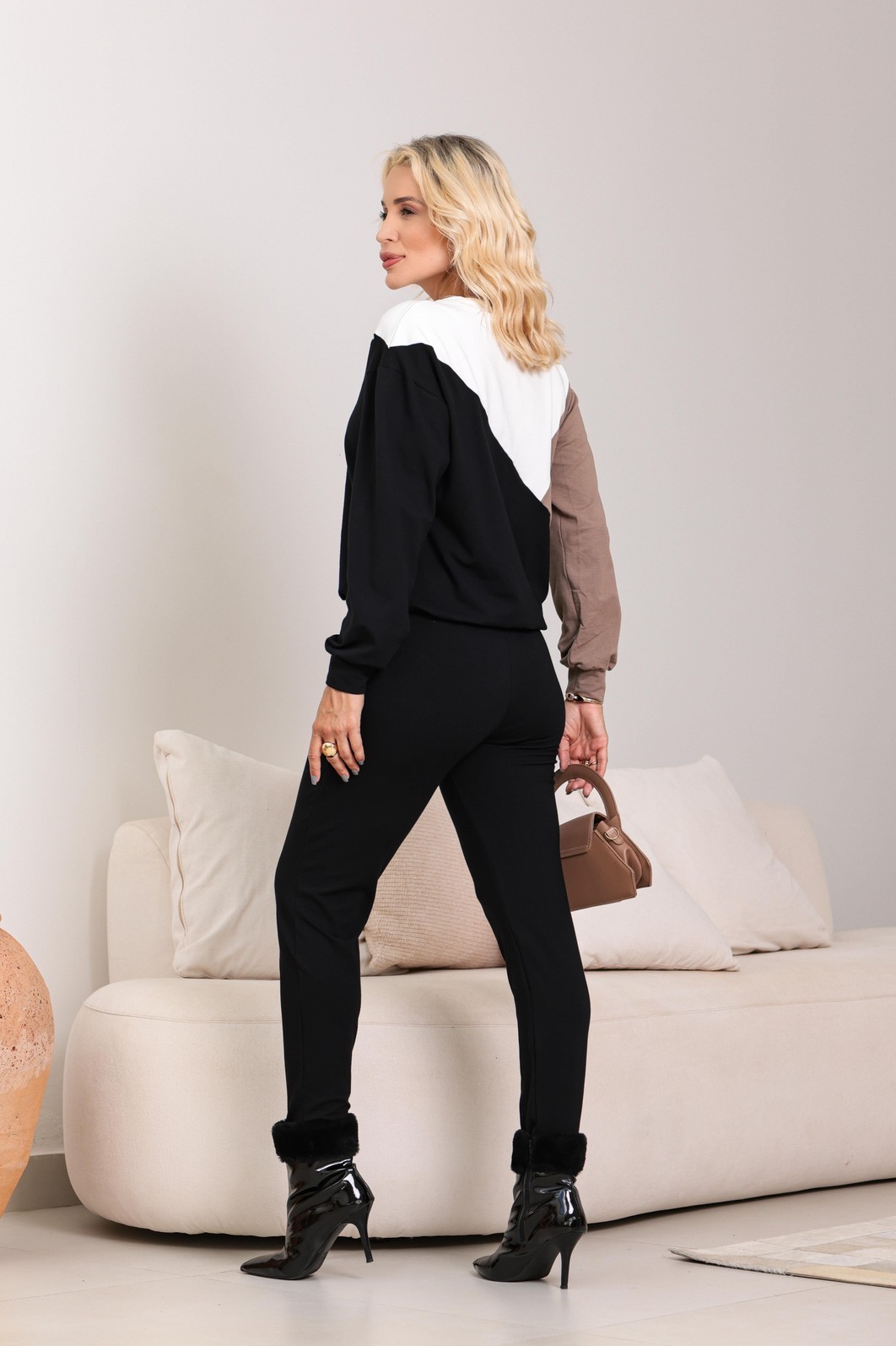 BLUSA MOLETINHO TRICOLOR - PRETA