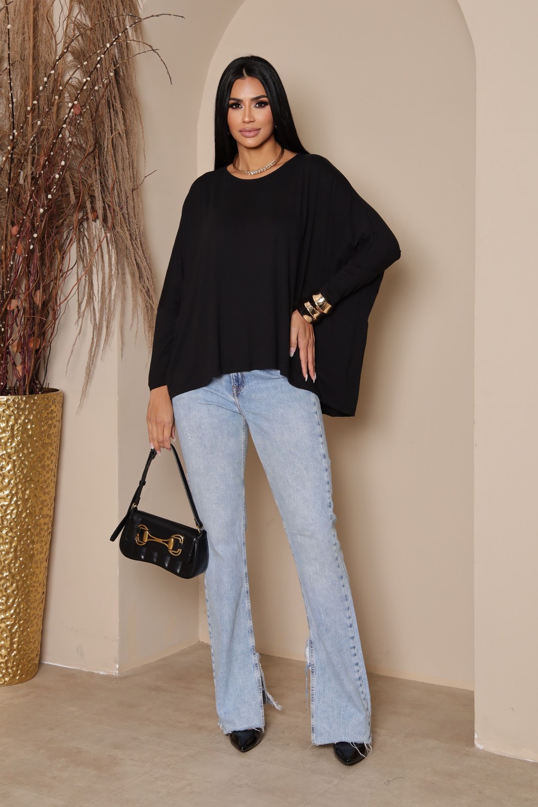 BLUSA MORCEGO MANGA LONGA - PRETA BLUSA MORCEGO MANGA LONGA - PRETA