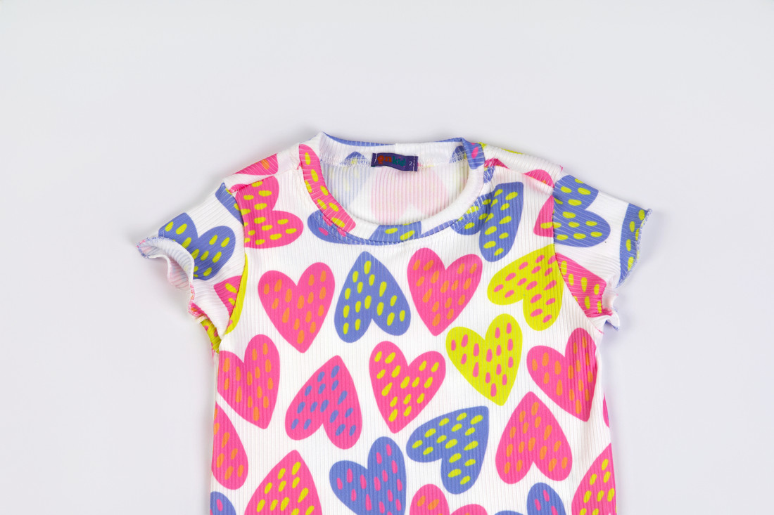 CONJUNTO MENINA BLUSA E SHORTS SAIA LOVE COLORS