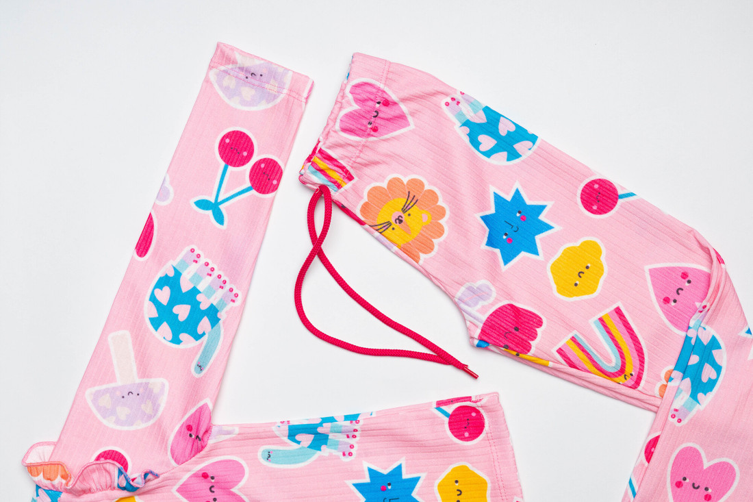 CONJUNTO CALÇA E BLUSA MUNDO COLORIDO