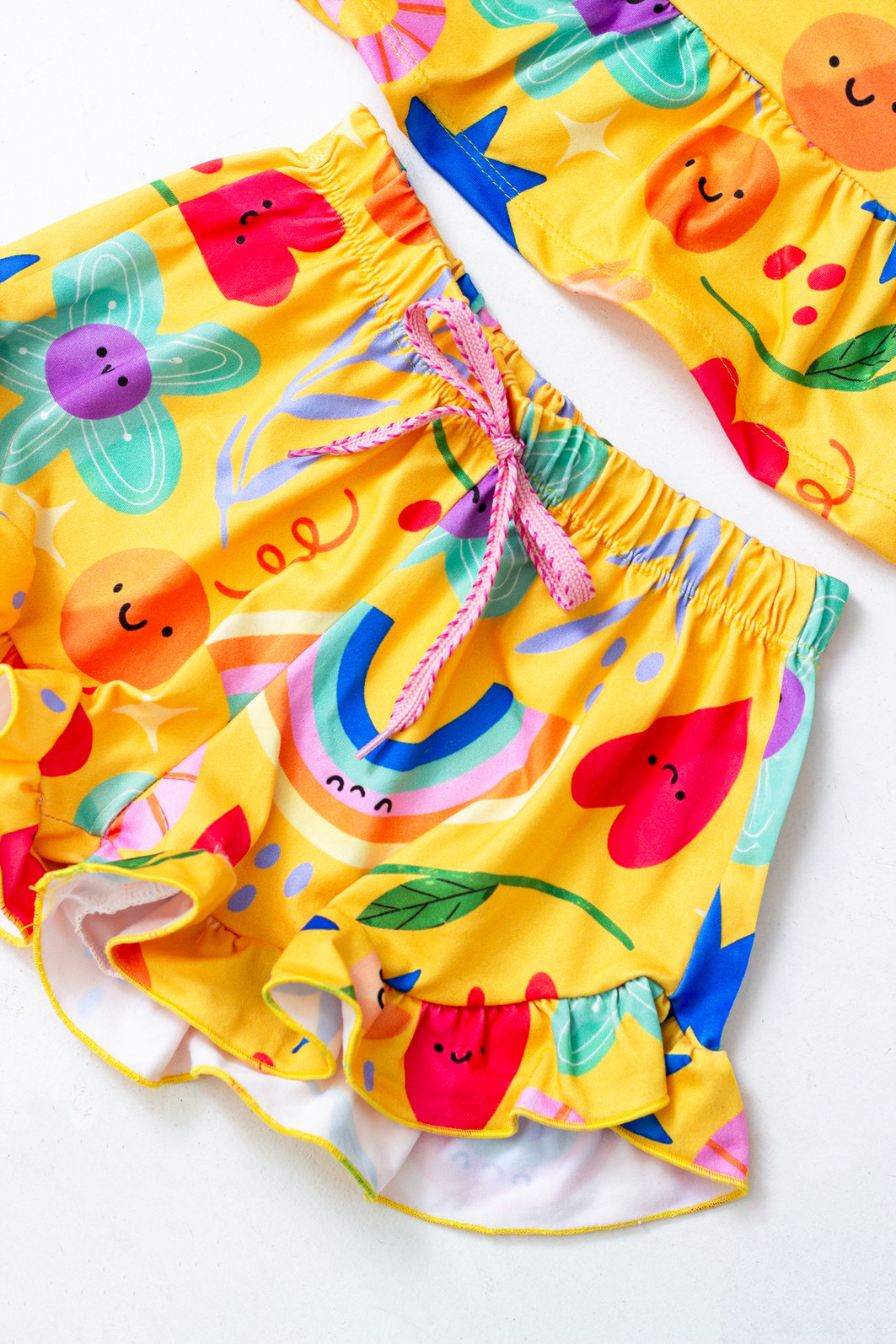 CONJUNTO MENINA BLUSA ALÇA E SHORTS DIA COLORIDO