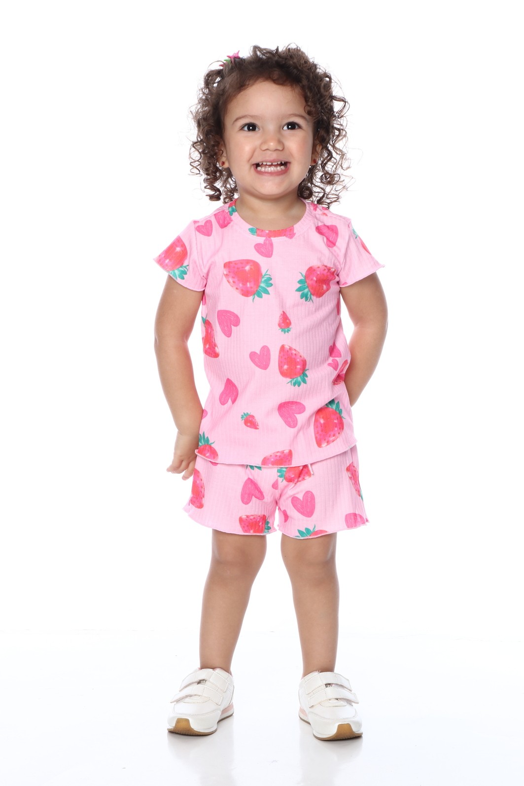 CONJUNTO MENINA BLUSA E SHORTS MORANGUINHO