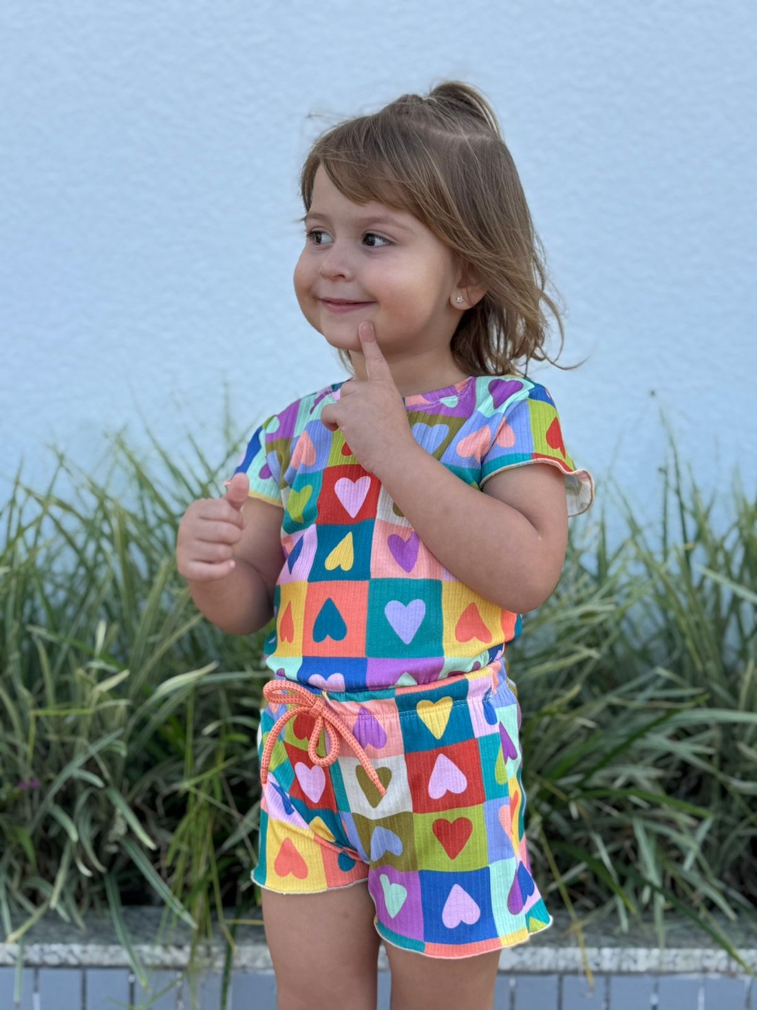 CONJUNTO MENINA BLUSA E SHORTS CORAÇÃOZINHO CONJUNTO MENINA BLUSA E SHORTS CORAÇÃOZINHO