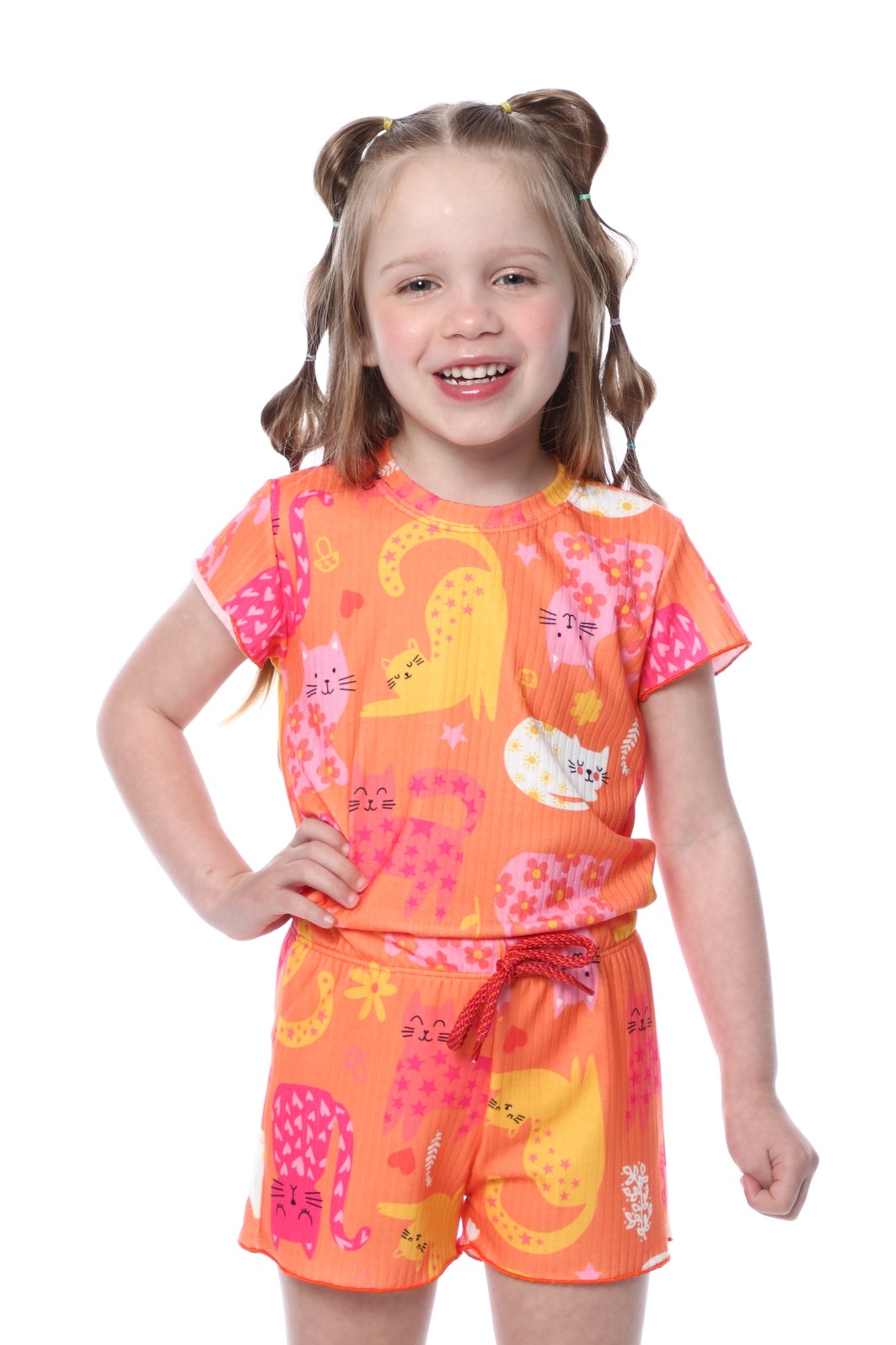 CONJUNTO MENINA BLUSA E SHORTS GATINHOS CONJUNTO MENINA BLUSA E SHORTS GATINHOS