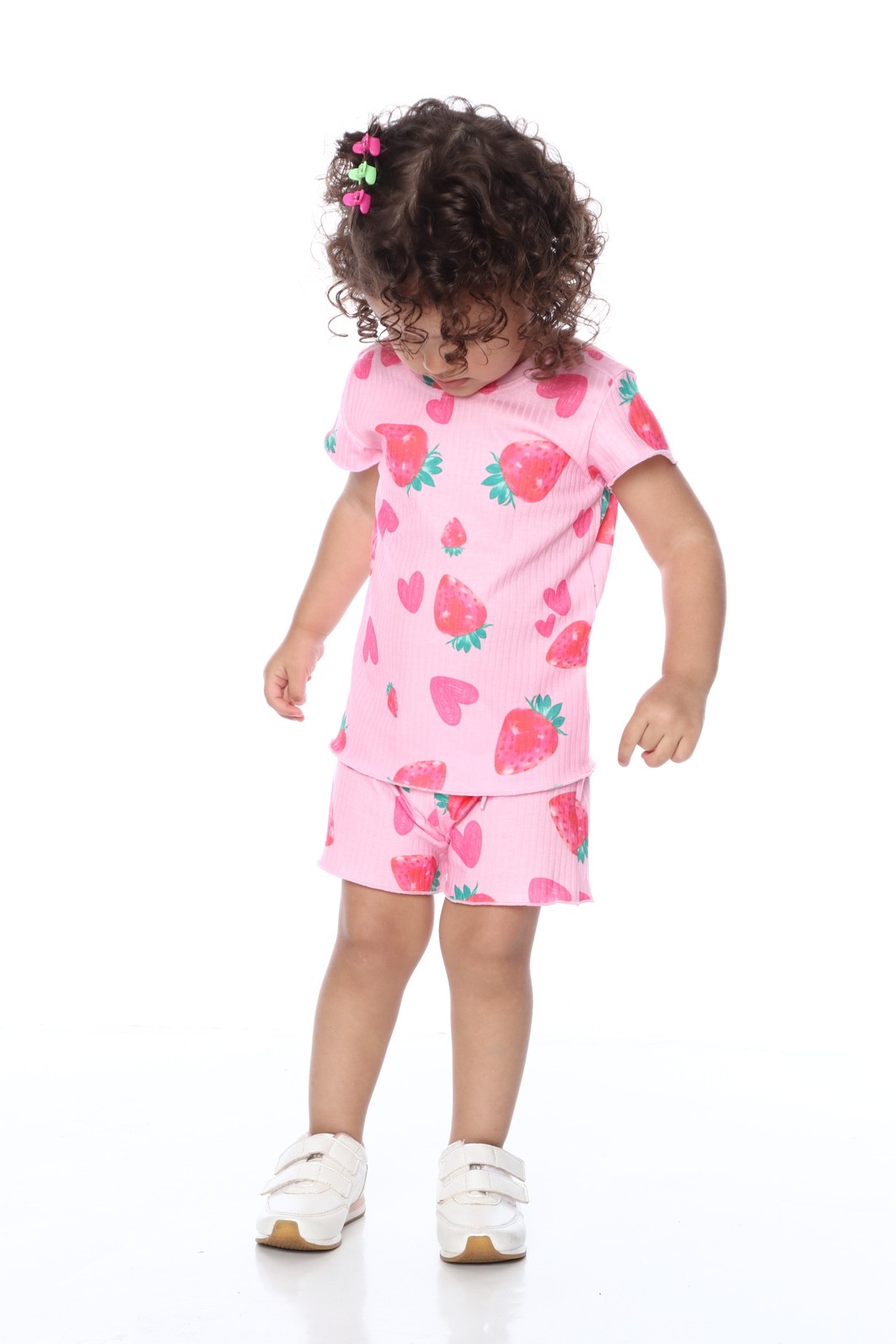 CONJUNTO MENINA BLUSA E SHORTS MORANGUINHO