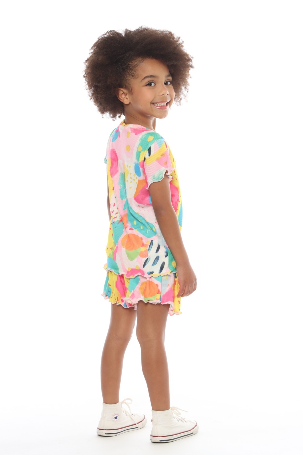 CONJUNTO MENINA BLUSA E SHORTS SAIA PINCELADAS DE ALEGRIA CONJUNTO MENINA BLUSA E SHORTS SAIA PINCELADAS DE ALEGRIA