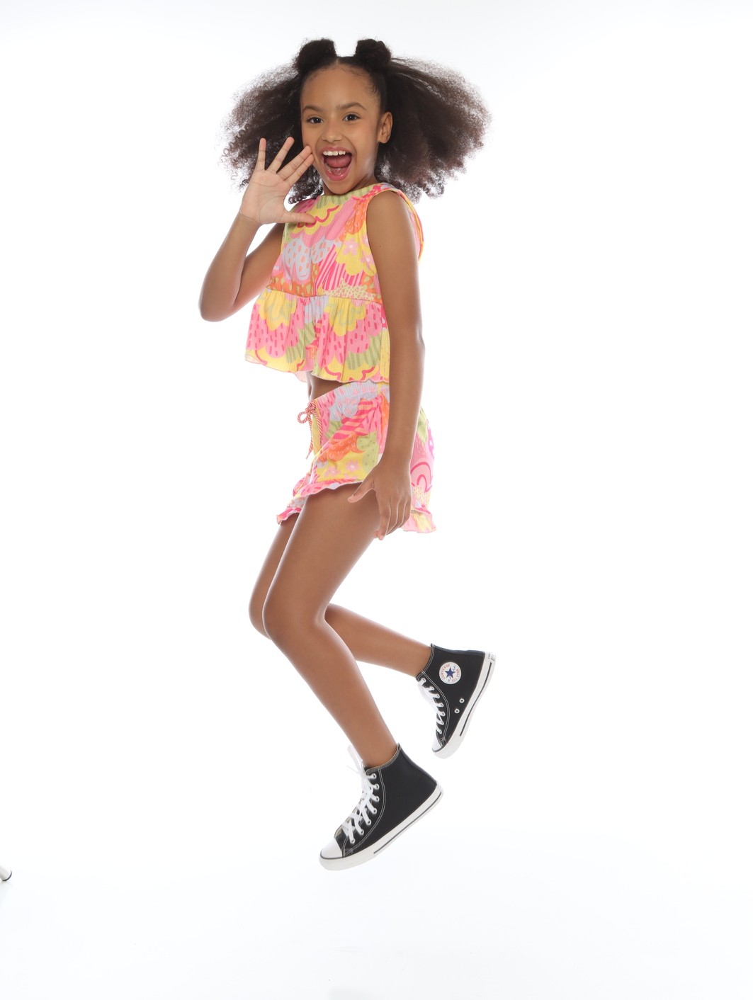 CONJUNTO MENINA BLUSA E SHORTS FLORESTA ENCANTADA