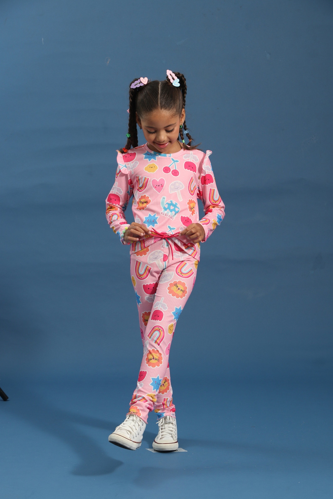 CONJUNTO CALÇA E BLUSA MUNDO COLORIDO