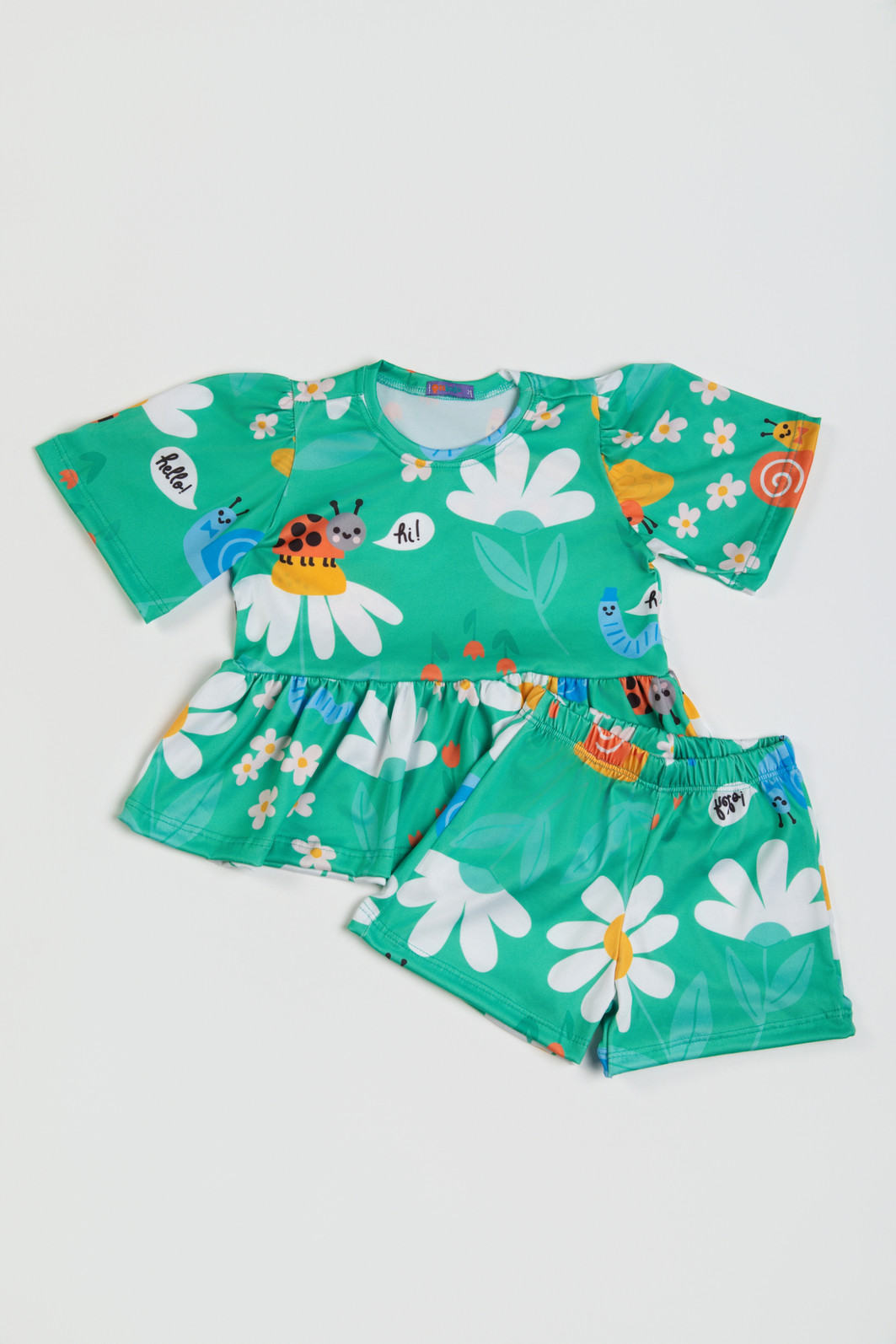 CONJUNTO MENINA BATA E SHORTS NATUREZA