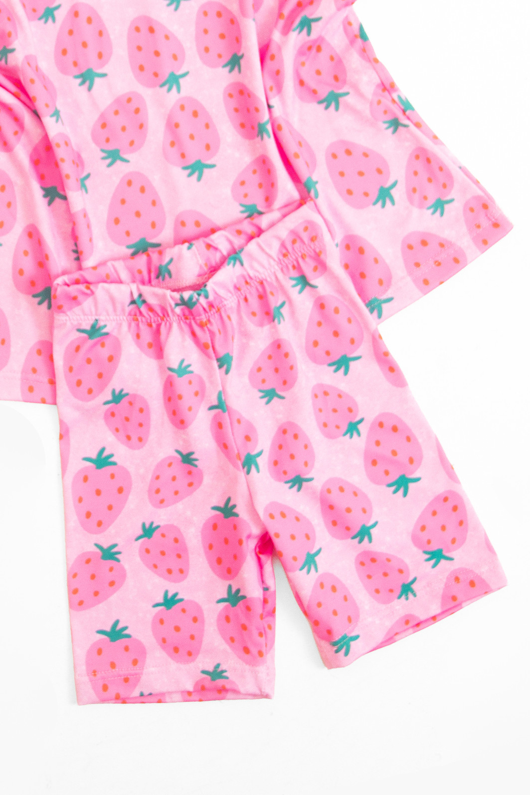 CONJUNTO MENINA CAMISETA E BIKER MORANGOS