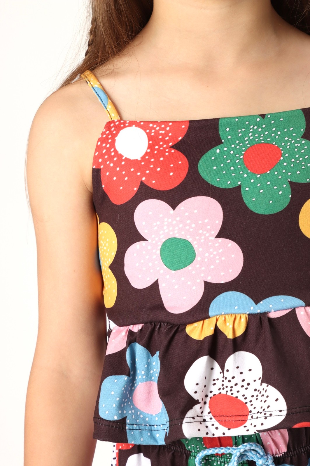 CONJUNTO MENINA BLUSA ALÇA E SHORTS PÉTALA