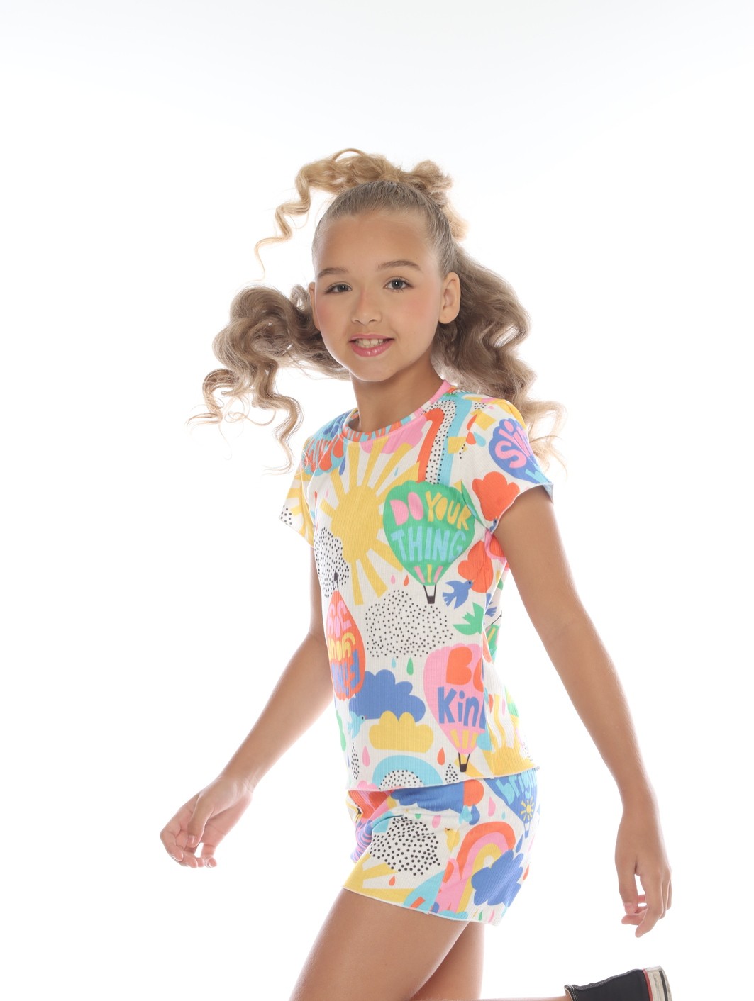 CONJUNTO MENINA BLUSA E SHORTS BALÕES CONJUNTO MENINA BLUSA E SHORTS BALÕES